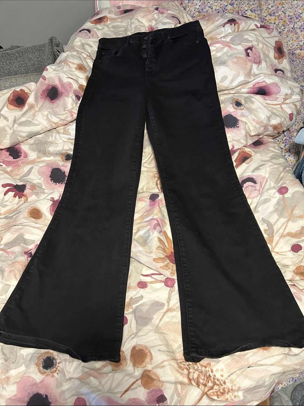 American Eagle Outfitters Black High-Rise Flare Jeans